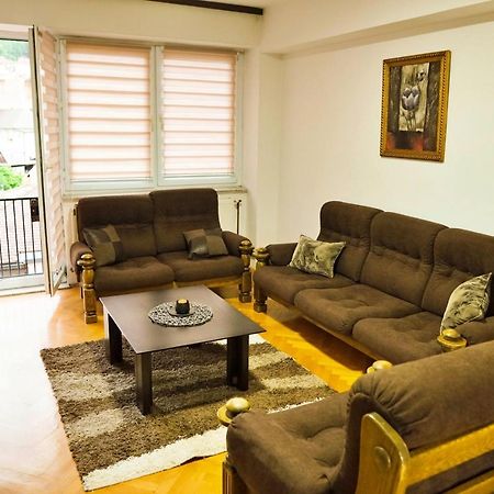 Vijecnica View 2Bdr Apartment With Balcony - Best Location Szarajevó Kültér fotó