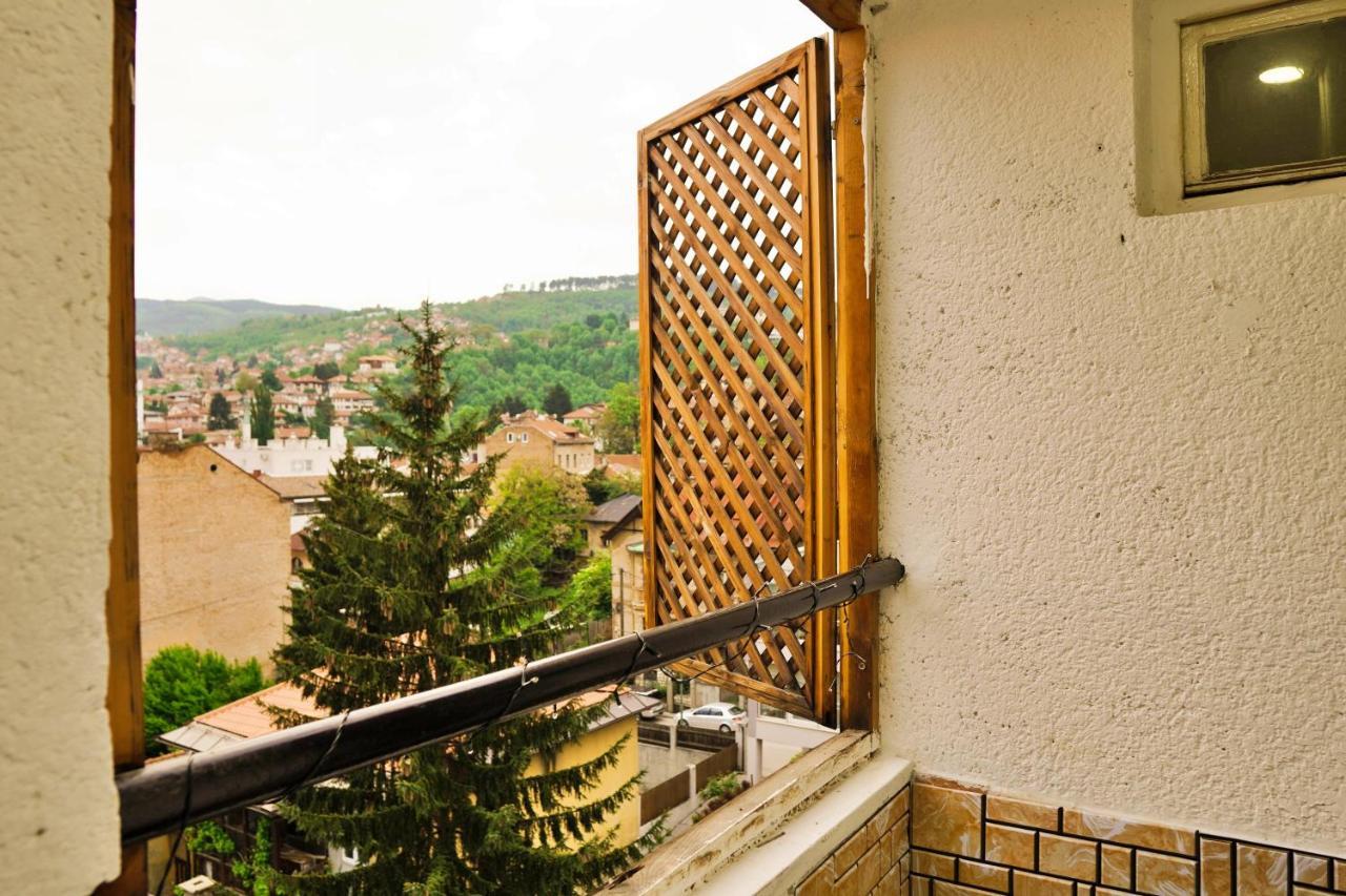 Vijecnica View 2Bdr Apartment With Balcony - Best Location Szarajevó Kültér fotó