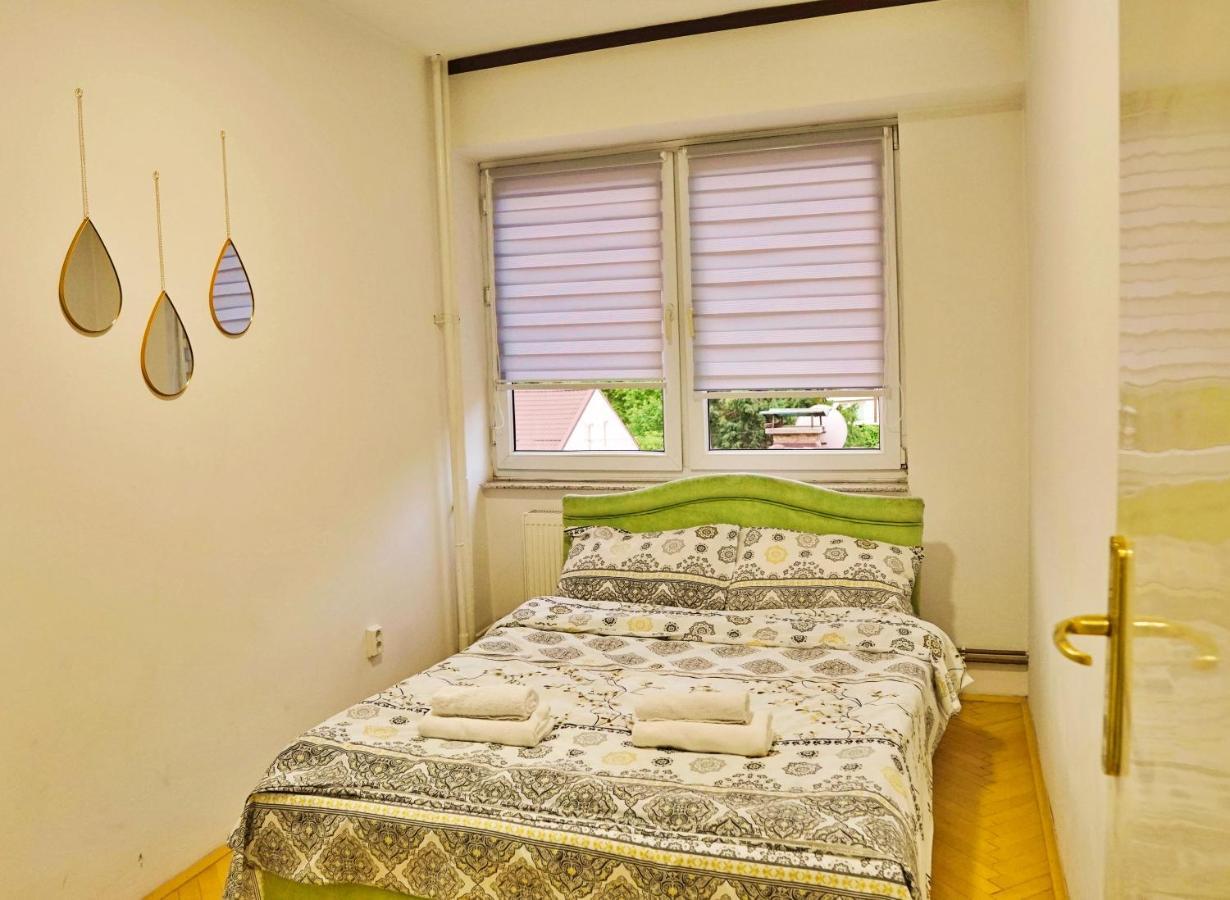 Vijecnica View 2Bdr Apartment With Balcony - Best Location Szarajevó Kültér fotó