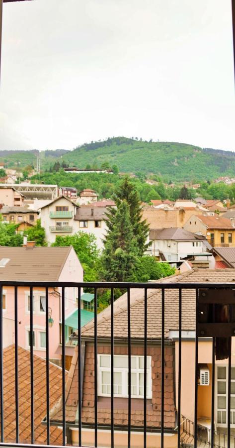 Vijecnica View 2Bdr Apartment With Balcony - Best Location Szarajevó Kültér fotó